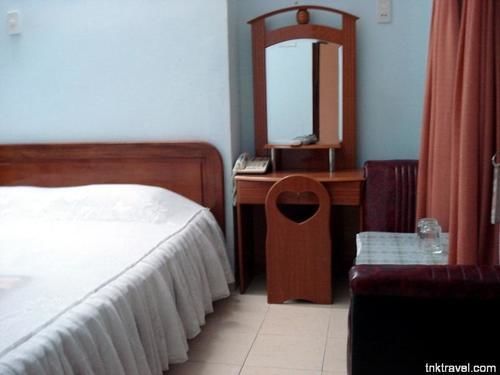 Khách sạn Hoa đông Dương *