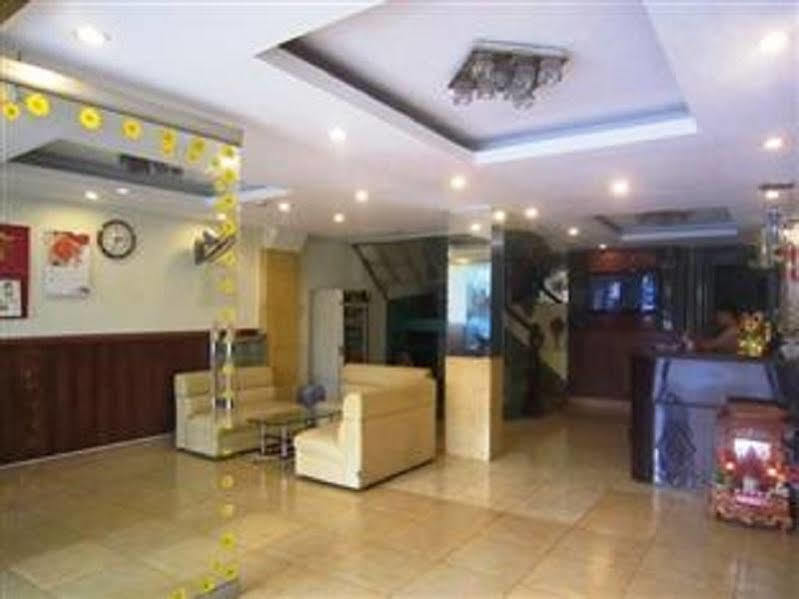 Khách sạn Hoa đông Dương *